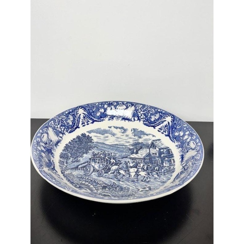 LG SANYEI 14" BLUE/WHITE SERVING BOWL, VTG COACHING SCENE TRANSFER WARE